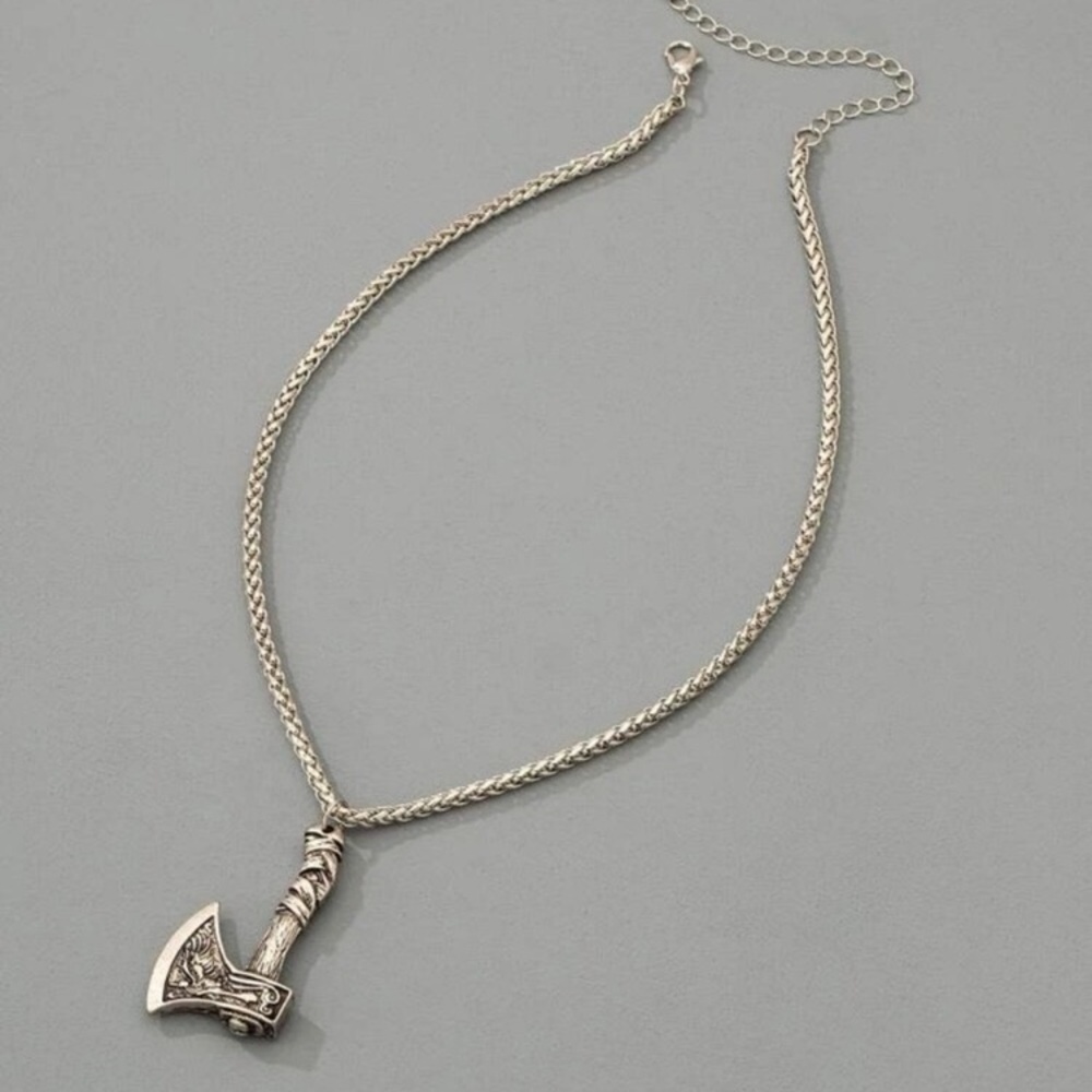 🪓 Awesome Medieval Battle Axe Necklace 🪓